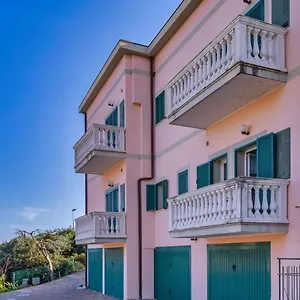 bijoux-apartment-by-wonderful-italy.hotelitalianriviera.com/